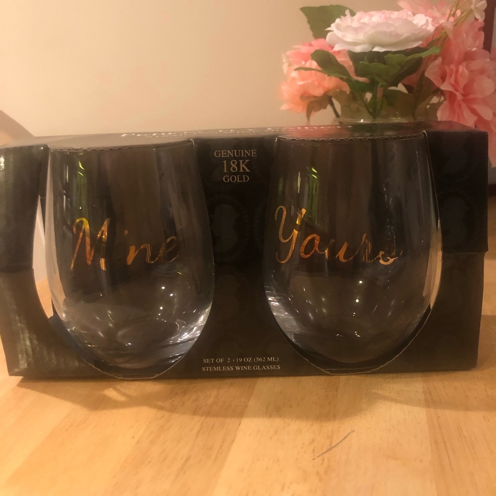 Mine & Yours couple wine congratulatory mugs